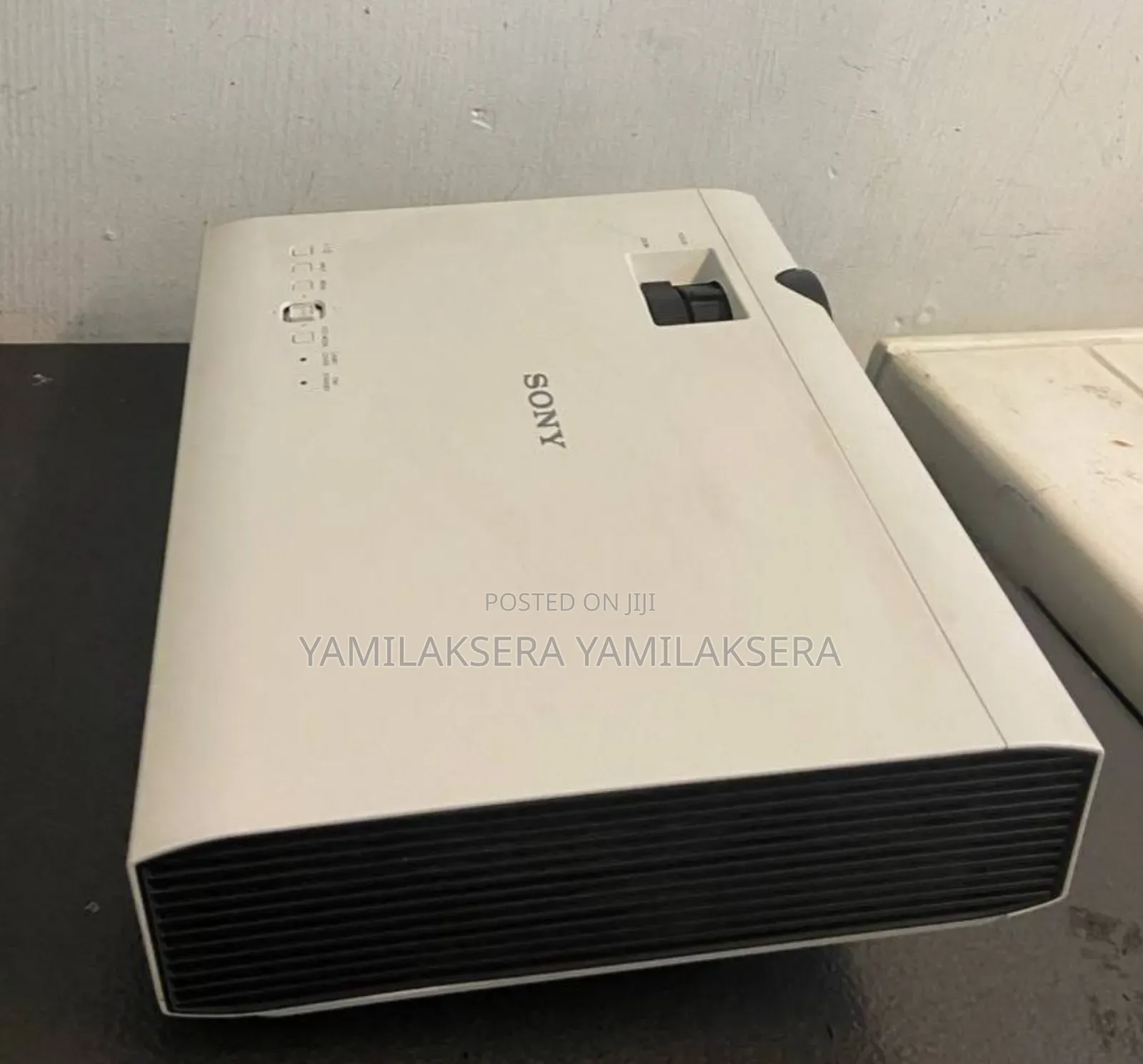 Sony Projector VPL-Dx100