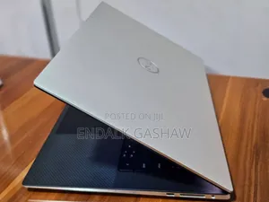 New Laptop Dell XPS 15 32GB Intel Core I7 SSD 512GB