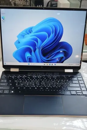 New Laptop HP Spectra 13 16GB Intel Core I7 SSD 1T
