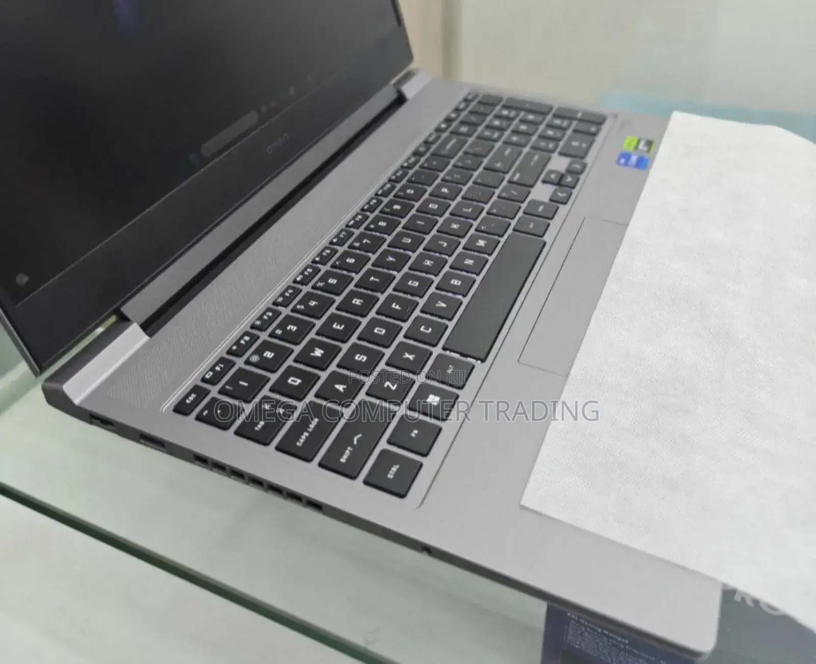 New Laptop HP 15-da2933nia 16GB Intel Core i9 SSD 1T