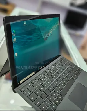 New Laptop Microsoft Surface Pro 6 8GB Intel Core I7 SSD 256GB