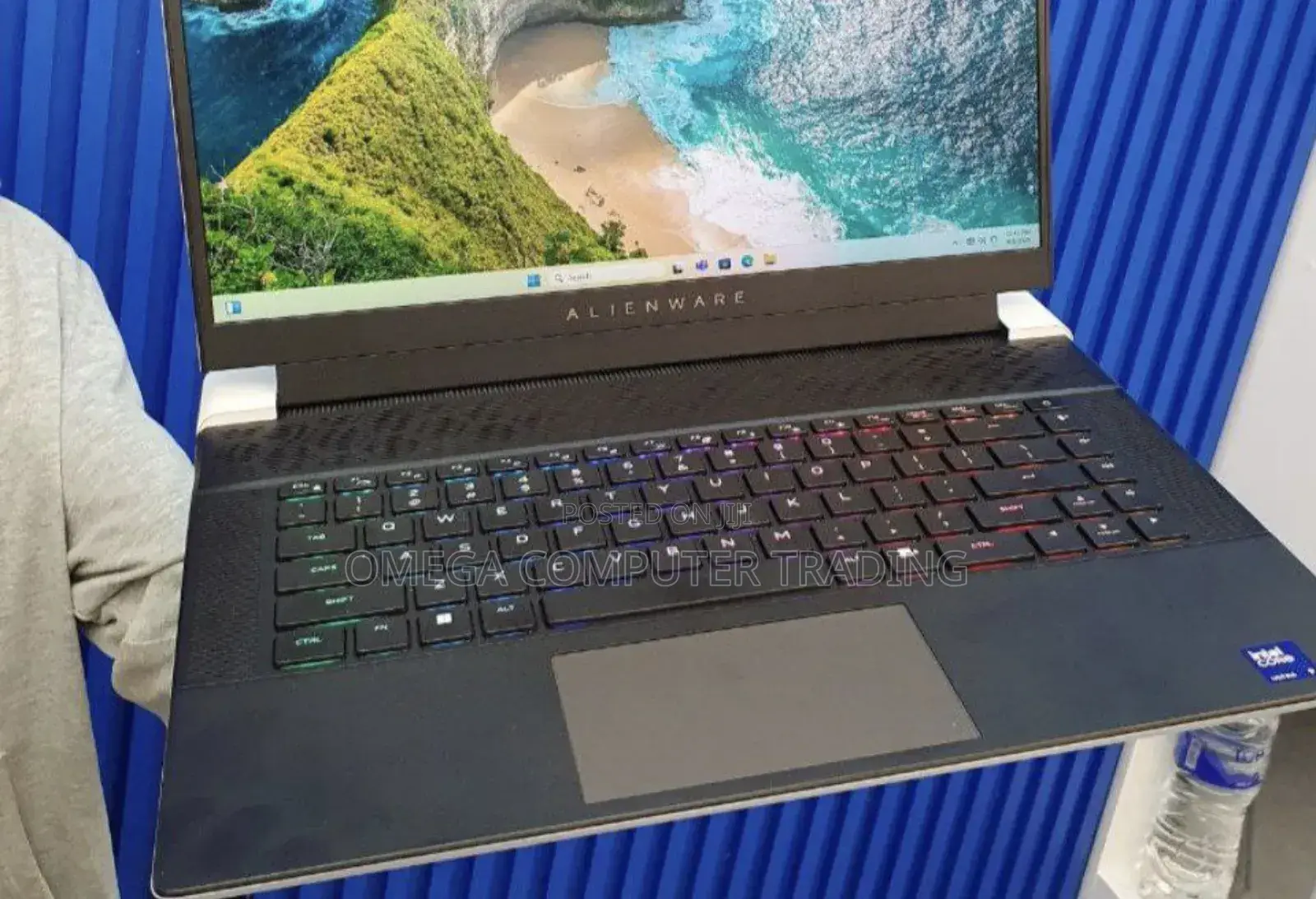 New Laptop Alienware M17x R2 32GB Intel Core Ultra 9 SSD 1T