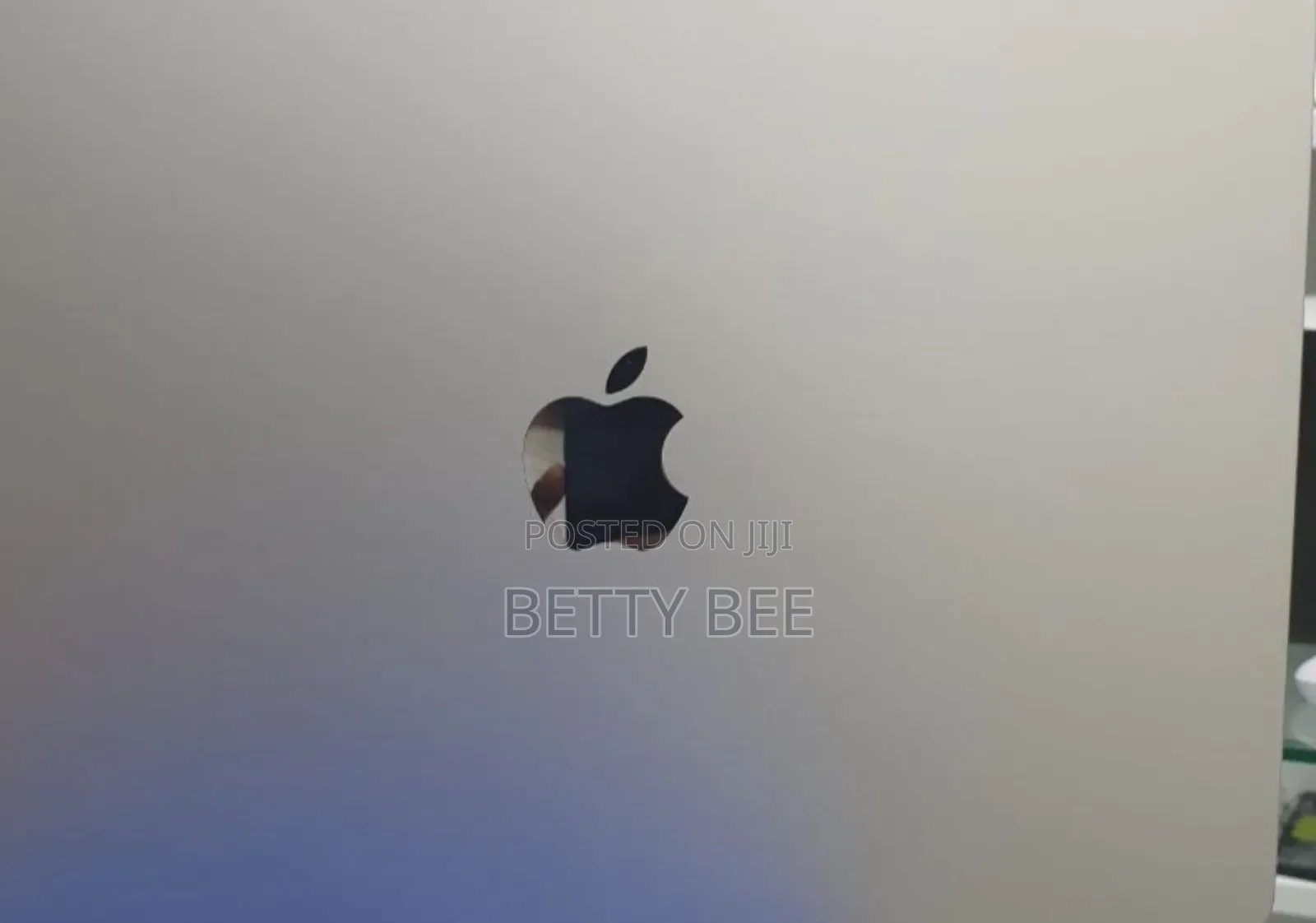 New Laptop Apple MacBook Air 2024 M3 13-Inch 16GB Apple M3 SSD 512GB