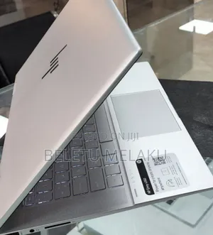 New Laptop HP Envy X360 8GB Intel Core I5 SSD 512GB