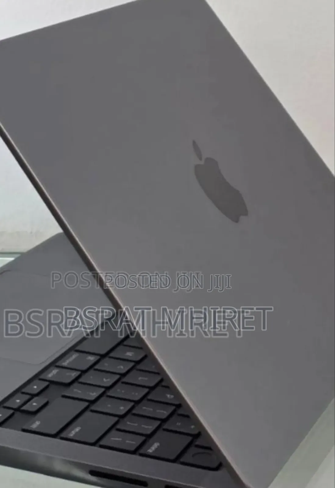 New Laptop Apple MacBook Air 2024 M3 13-inch 8GB Apple M3 SSD 512GB