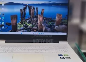 Photo - New Laptop HP Victus 16 16GB Intel Core I7 SSD 1T