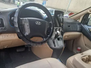 Hyundai H1 2.4 GLS 2010 Blue