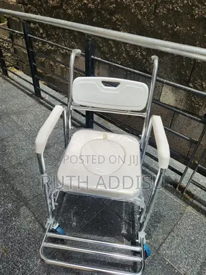 Wheelchair重點commode Wheelchair衹不wheelchair Commode Wheelchai