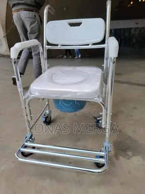 Photo - Toilet Chair𠁎袐commode𤳙也150kg
Very Comfortable and Durable