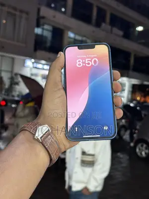 Photo - Apple iPhone 13 128 GB Blue