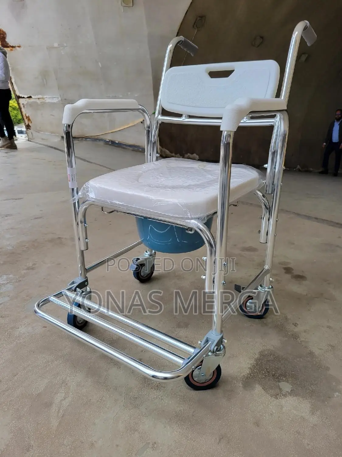Multi-Function-Can Be Used as Bath,Wheelchair Commode Chair