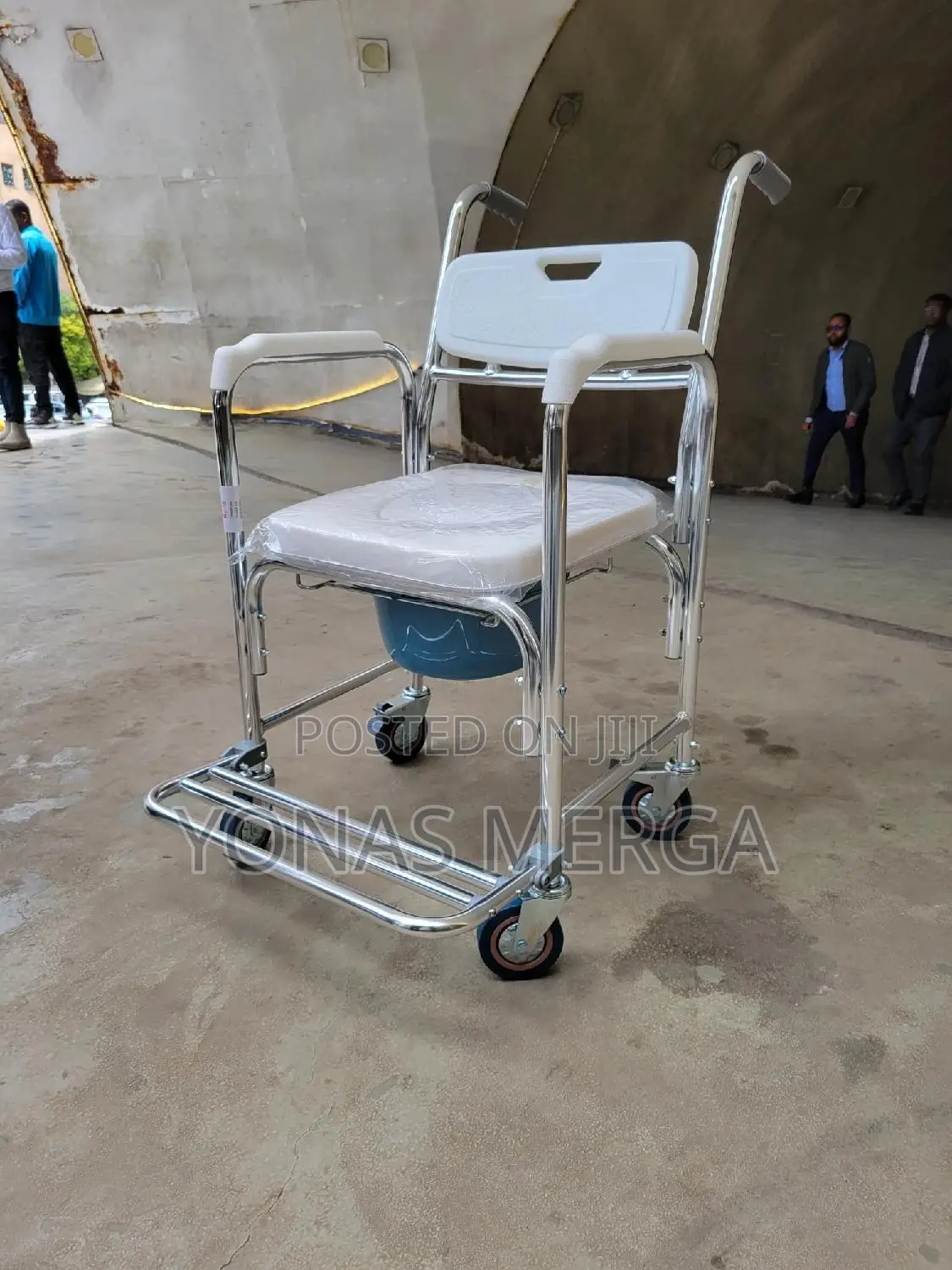 4 in 1 Commode Chair:This Multifunctional Mobility Equipment