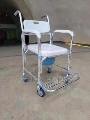 Photo - Toilet Chairظ麵commode Cover -  Height of Commode Chair:95cm