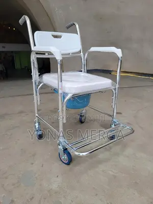 Photo - Commode Chair With Armrests删邶toilet Chair٤茂with Bucket On