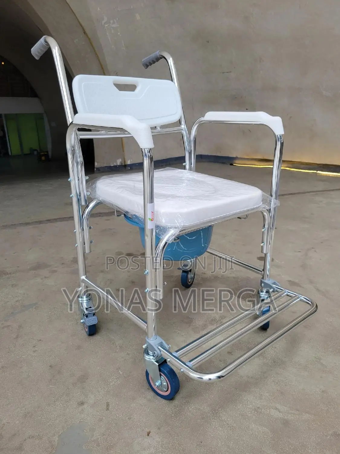 Toilet/Shower Chair( Material:Chrome Steel,Hdpe, Pp Plastic)