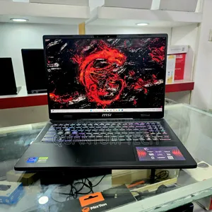 New Laptop MSI Crosshair 15 16GB Intel Core I7 SSD 1T