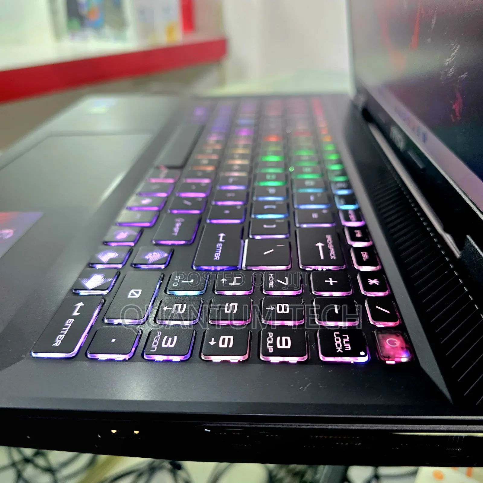 New Laptop MSI Crosshair 15 16GB Intel Core I7 SSD 1T