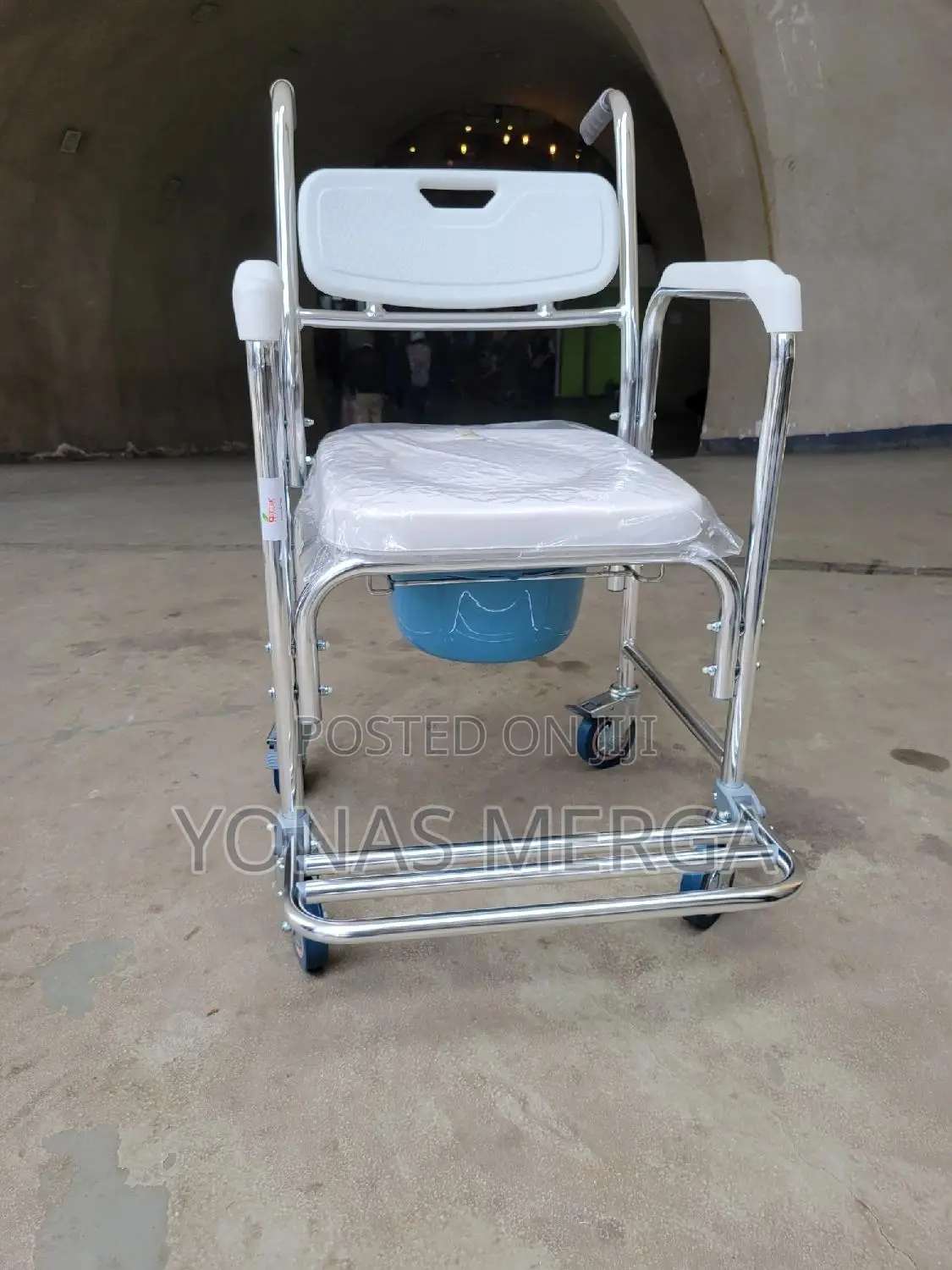 Multiuse Toilet Chair峸0commode/Shower Useageة土ةcommodo Chair