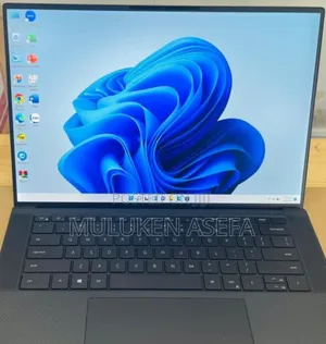 New Laptop Dell Precision 15 3520 32GB Intel Core I9 SSD 1T