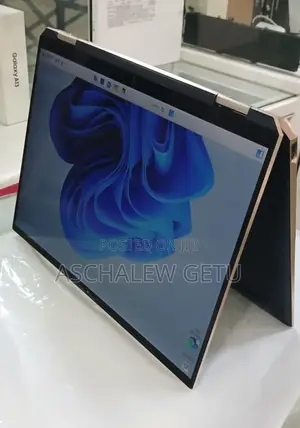 Photo - New Laptop HP Spectre 16GB Intel Core I7 SSD 1T