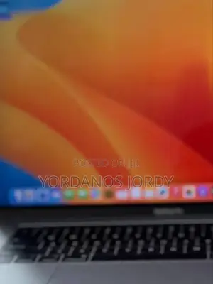 New Laptop Apple MacBook Pro 2017 16GB Intel Core I7 SSD 512GB