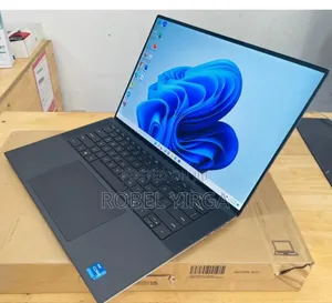 Photo - New Laptop Dell Precision 17 7720 32GB Intel Core I9 SSD 1T