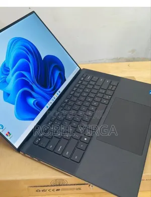 New Laptop Dell Precision 17 7720 32GB Intel Core I9 SSD 1T