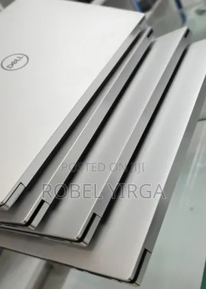 New Laptop Dell Precision 17 7720 32GB Intel Core I9 SSD 1T