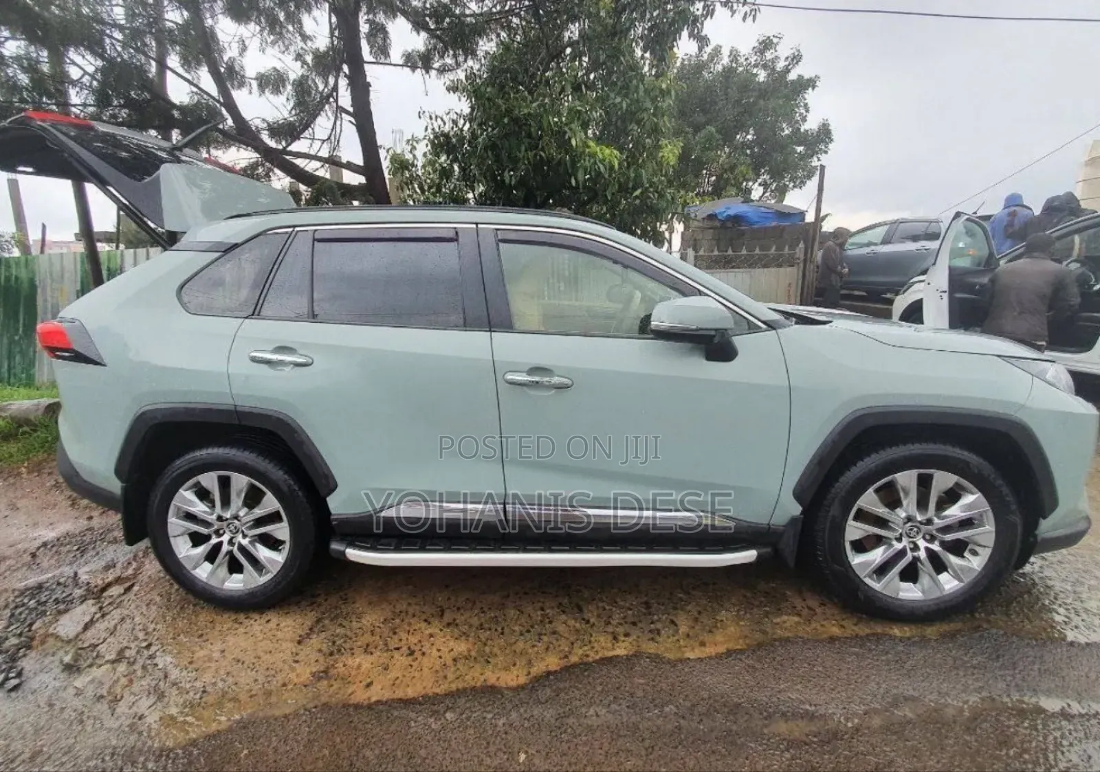 Toyota RAV4 2021 Blue