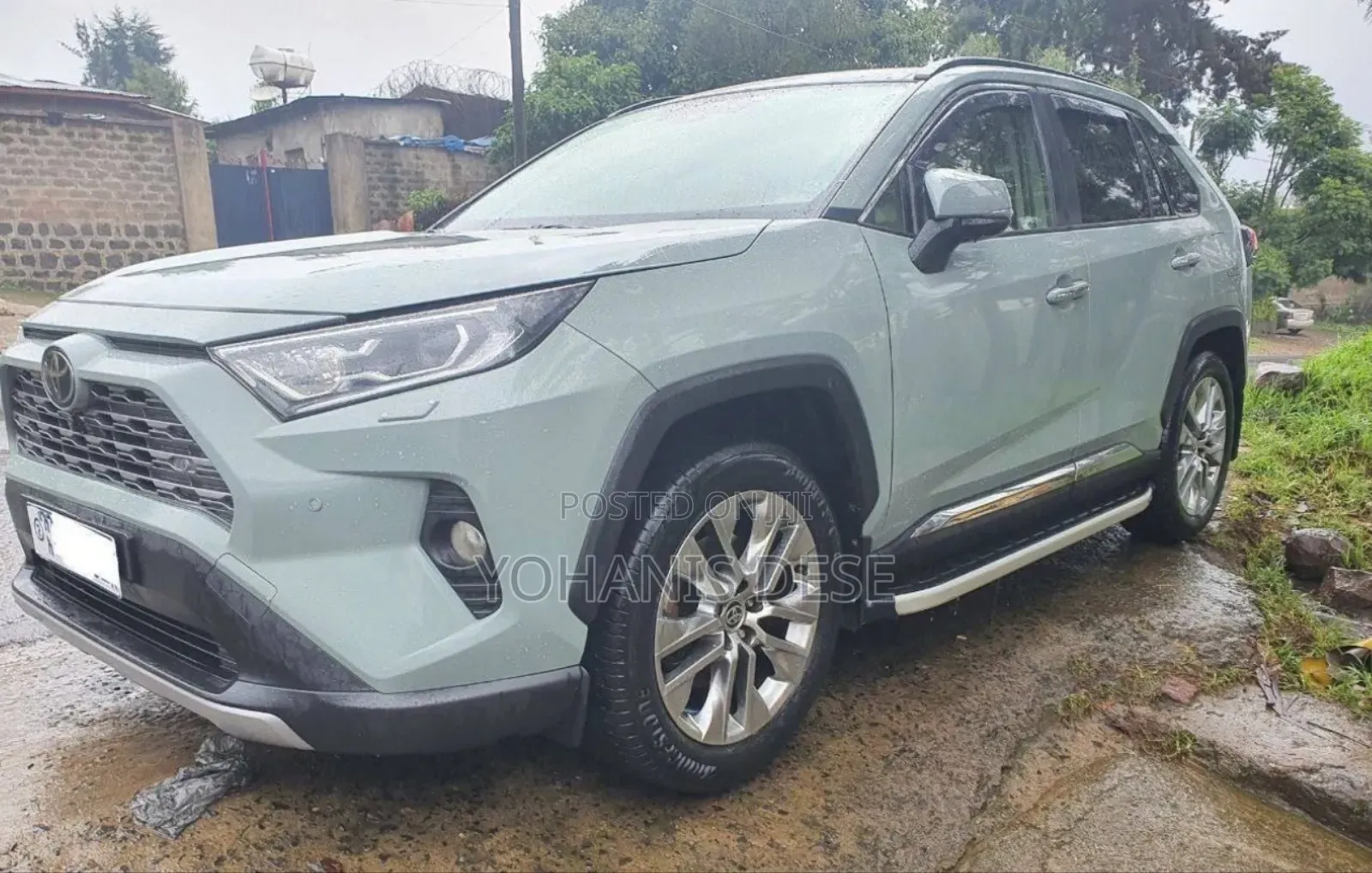 Toyota RAV4 2021 Blue