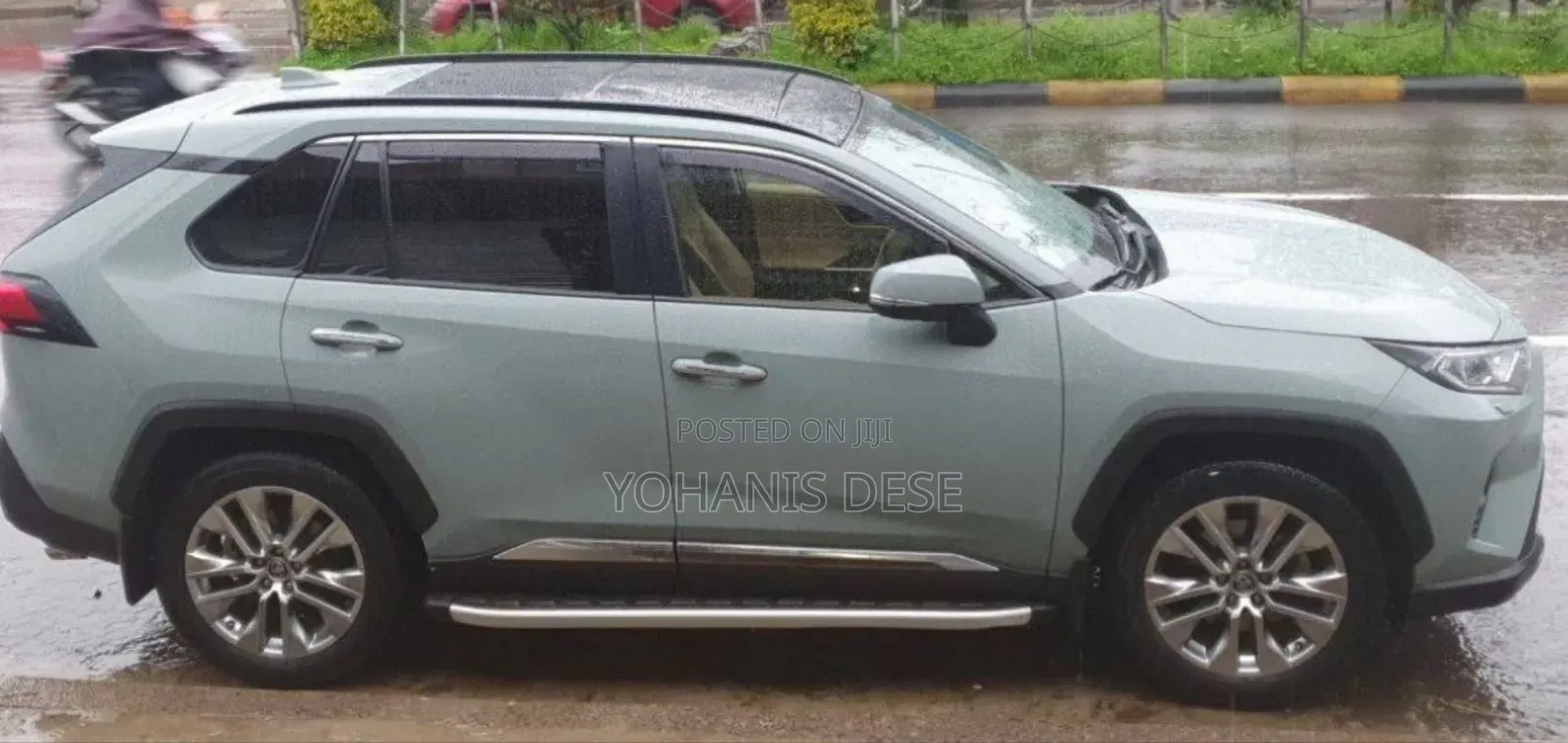 Toyota RAV4 2021 Blue