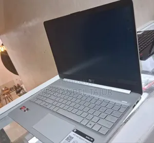 New Laptop HP ProBook 430 8GB AMD Ryzen 3 SSD 256GB