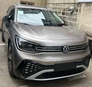 Photo - New Volkswagen ID.6 2024 Gold