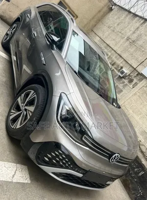 New Volkswagen ID.6 2024 Gold