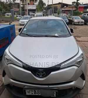 Photo - Toyota C-HR 2020 Silver