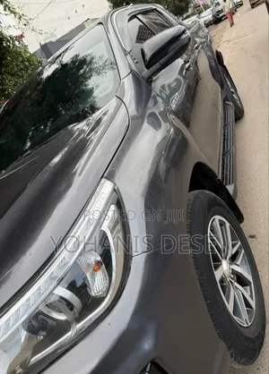 Toyota Hilux 2020 Blue