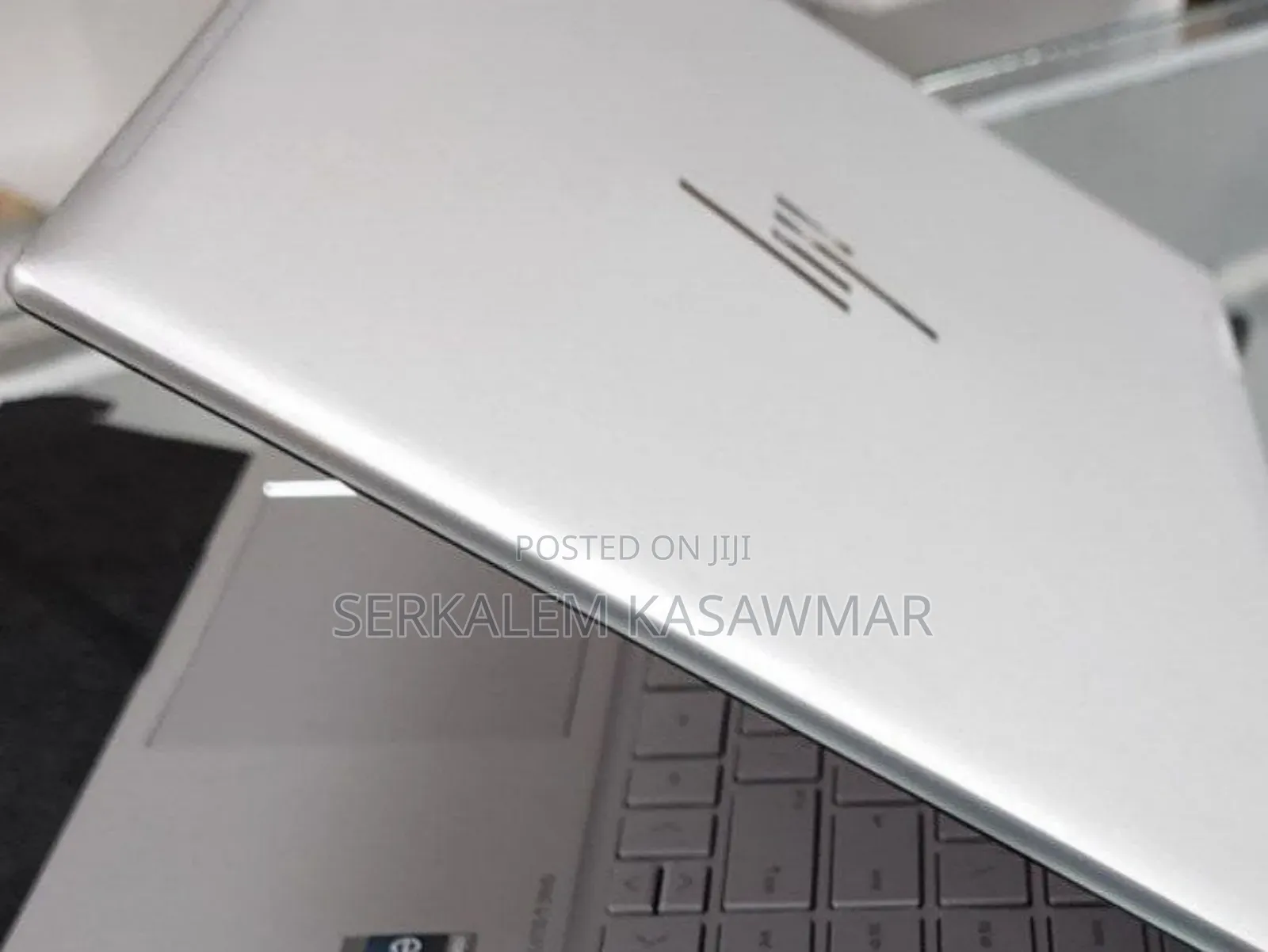 New Laptop HP Envy X360 8GB Intel Core I5 SSD 512GB