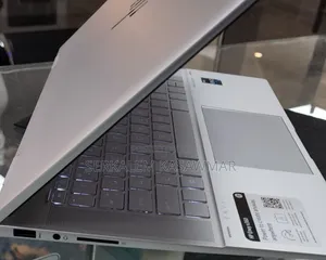 New Laptop HP Envy X360 8GB Intel Core I5 SSD 512GB