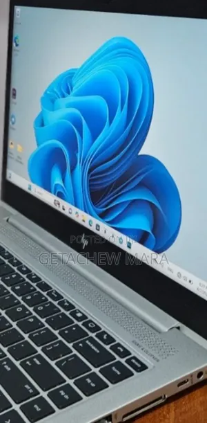 New Laptop Dell XPS 15 32GB Intel Core I7 SSD 512GB