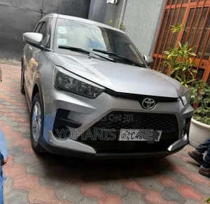 Photo - Toyota Raize 2022 Silver