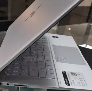 New Laptop HP Envy X360 8GB Intel Core I5 SSD 512GB