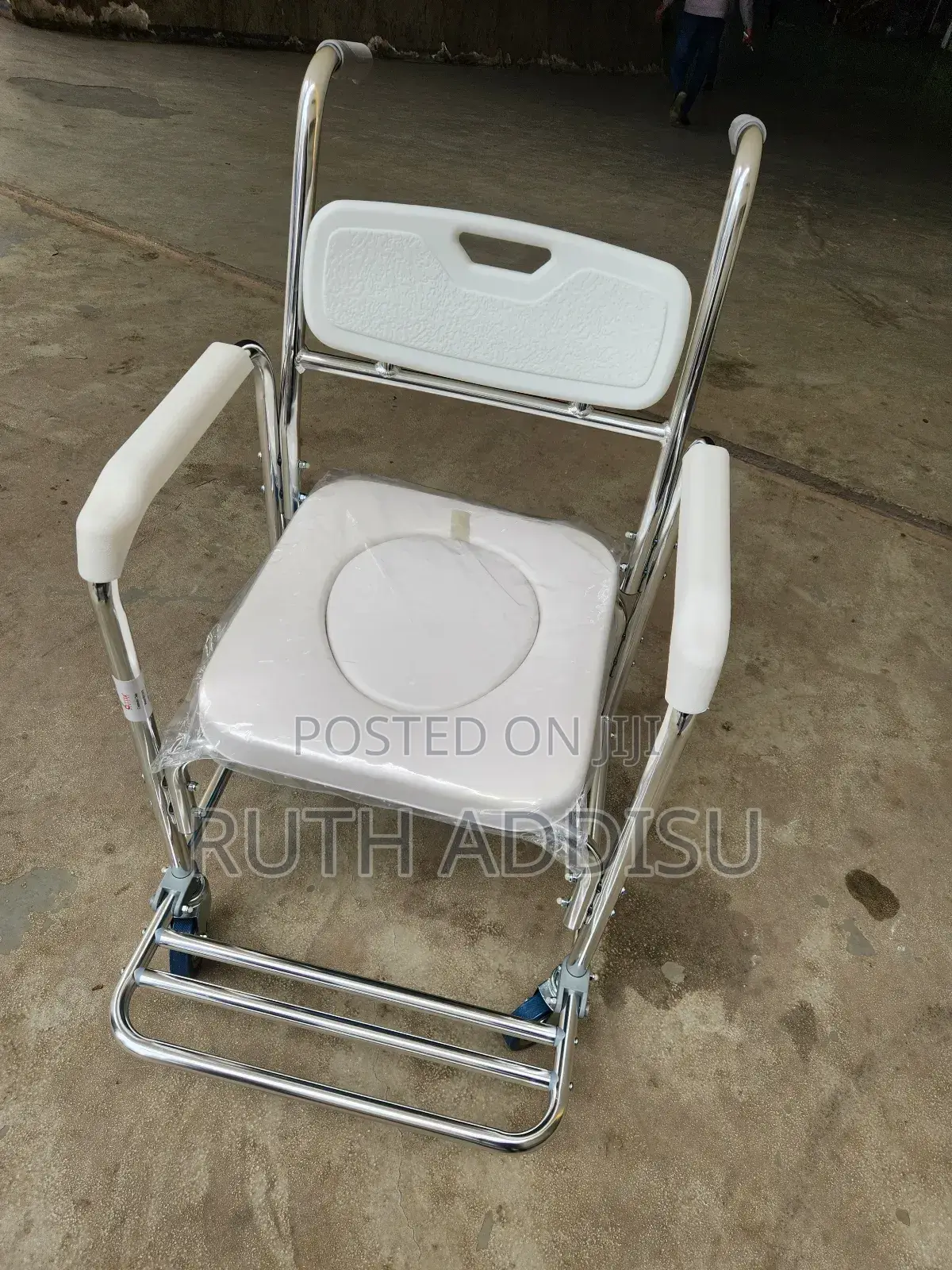 Commode Wheelchair朱紅commode Wheelchair胺前commode Wheelchair