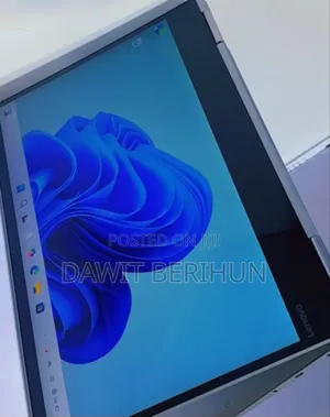 Photo - New Laptop Lenovo ThinkPad Yoga 8GB Intel Core I5 SSD 256GB