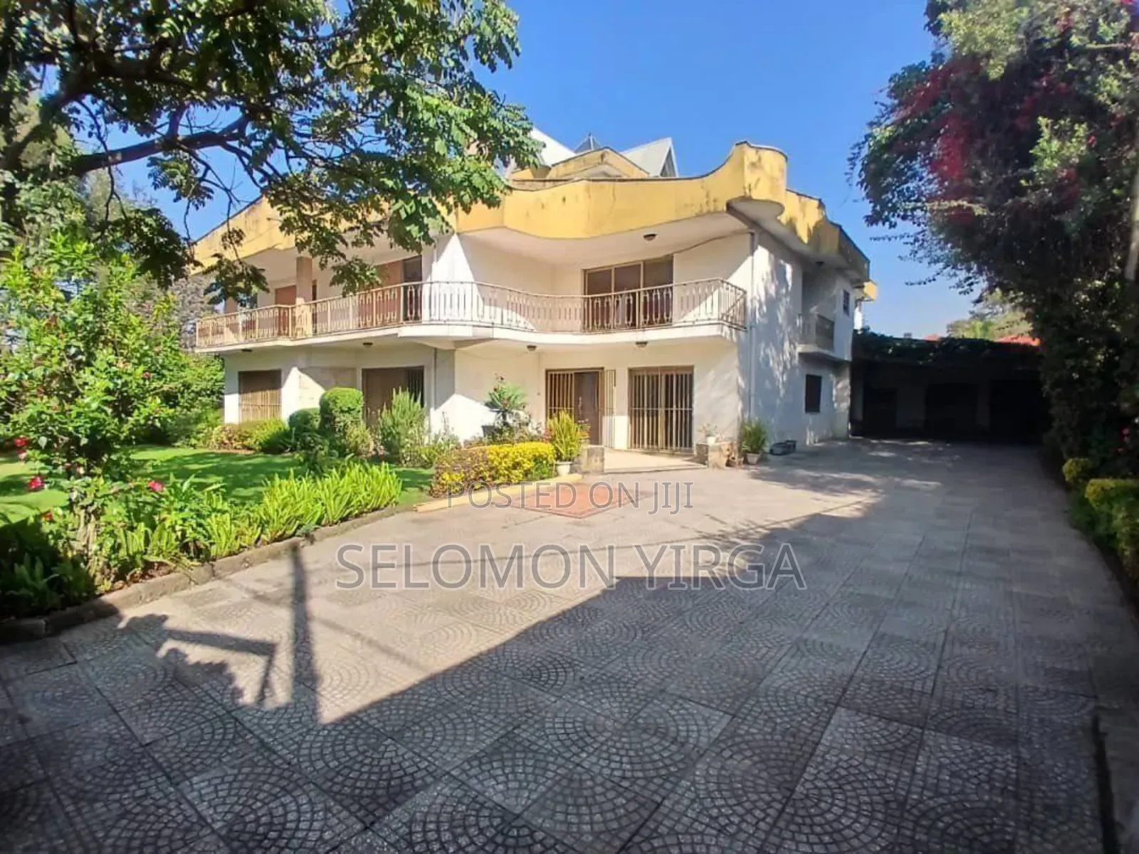 8bdrm Farm House in Adis Ababa, Bole for sale