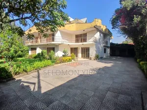 8bdrm Farm House in Adis Ababa, Bole for sale
