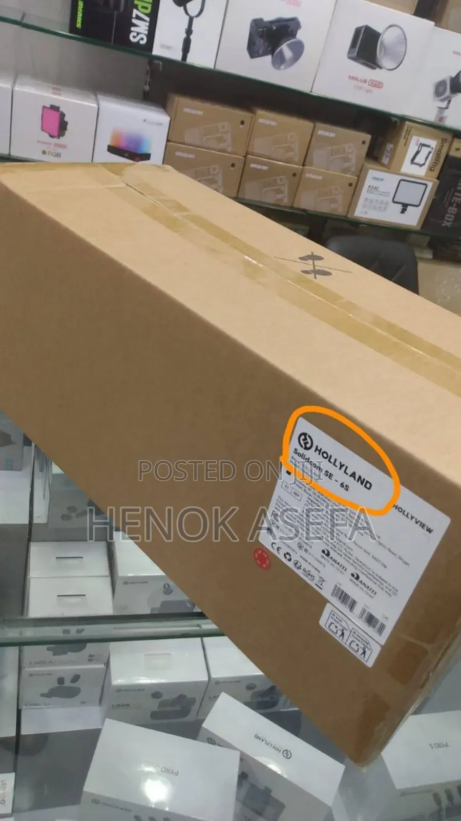 Solidcom Se 6s, a 6-Person Wireless Headset Intercom System