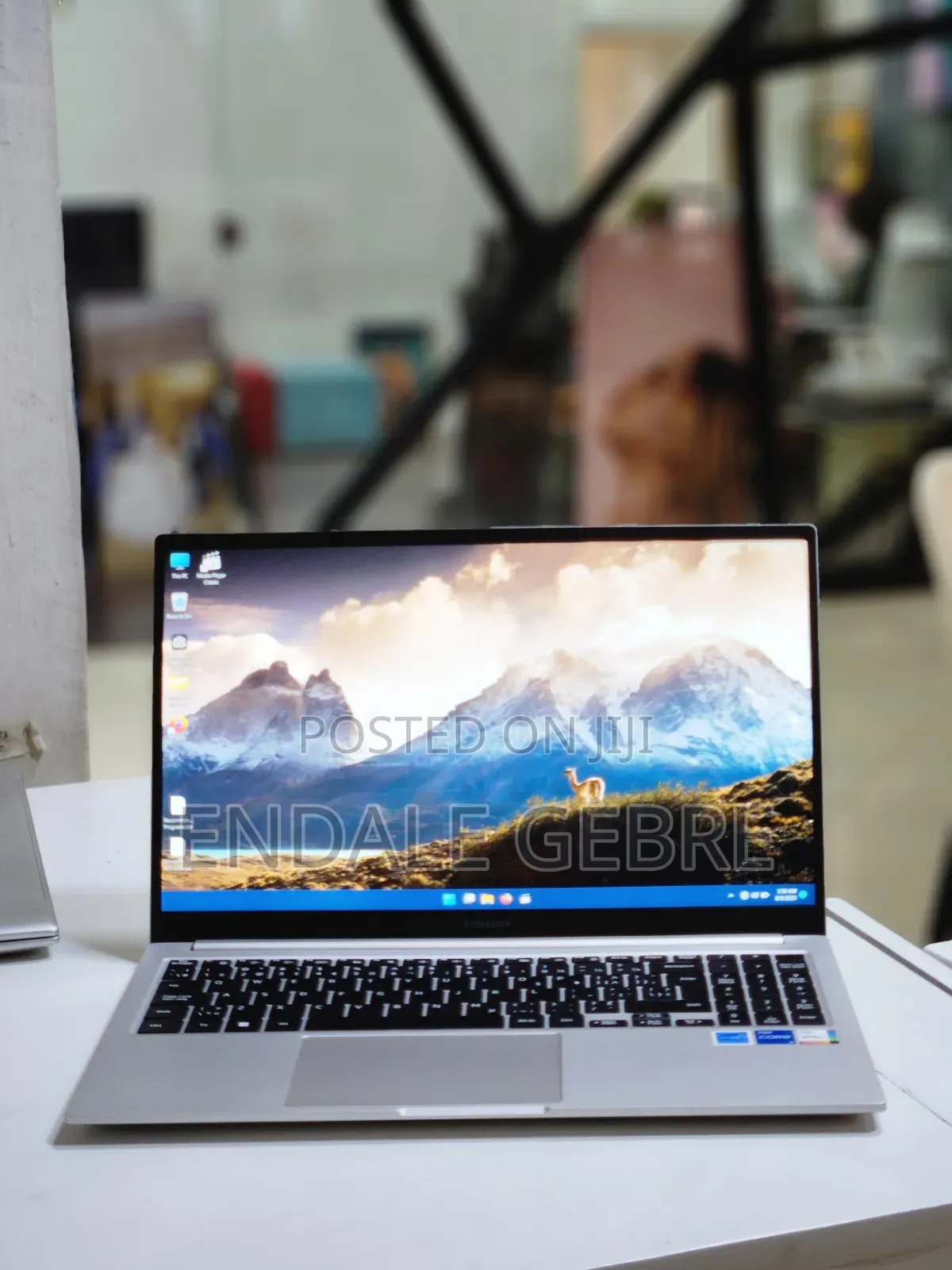 New Samsung Galaxy Book3 360 15 NP750QFG 8GB Intel Core I5 SSD 256GB