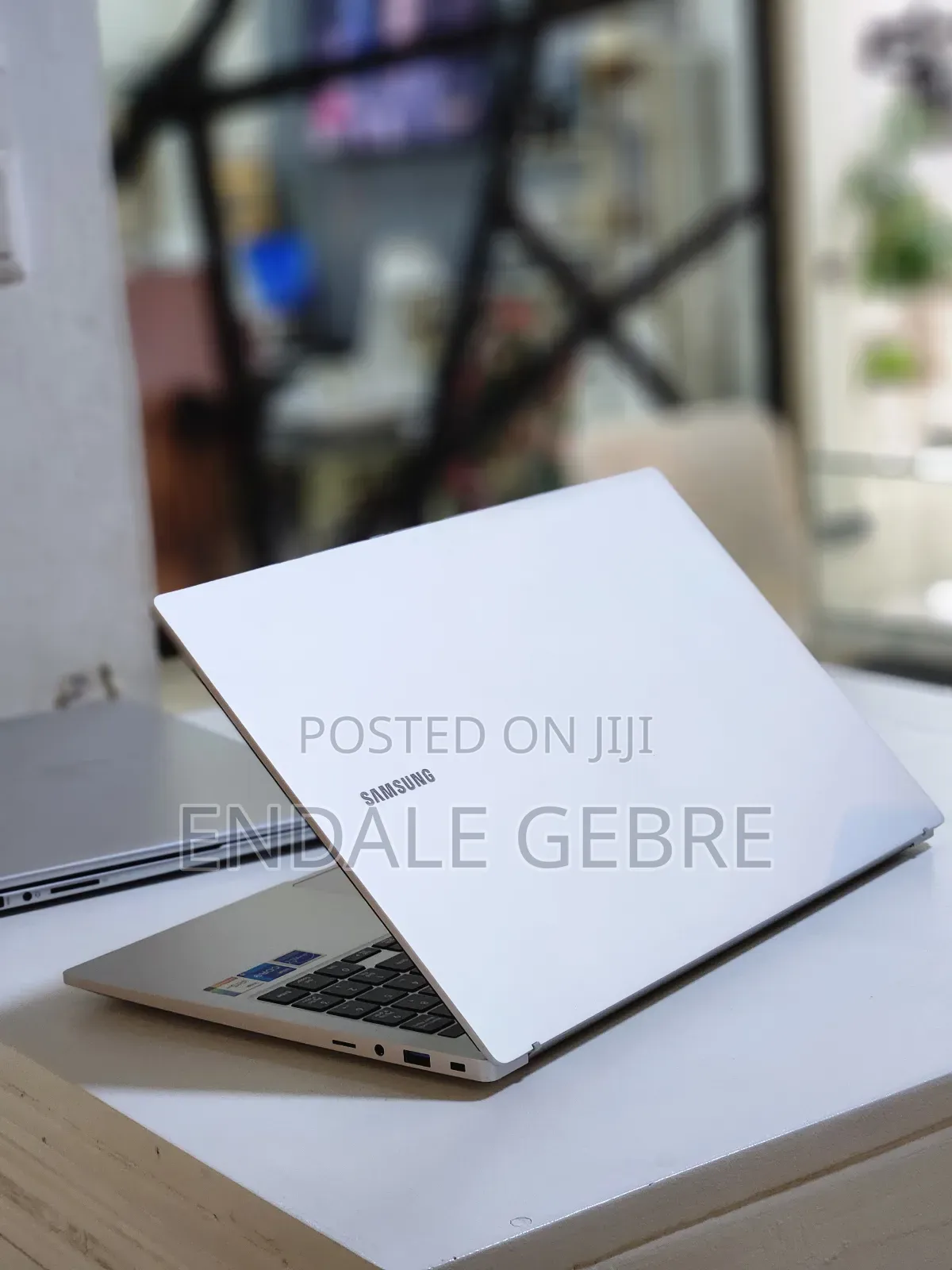 New Samsung Galaxy Book3 360 15 NP750QFG 8GB Intel Core I5 SSD 256GB