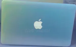 New Laptop Apple MacBook Pro 2013 4GB Intel Core I5 SSD 256GB