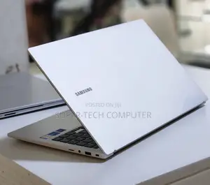 New Laptop Samsung Galaxy Book4 Pro 8GB Intel Core I5 SSD 256GB